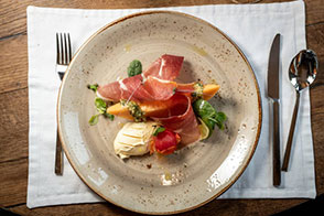 Avec quel vin marier un melon et son jambon de Bayonne ?