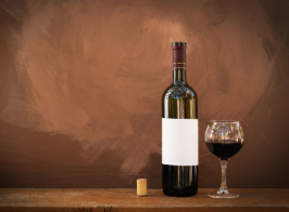 Secrets de dégustation : nos astuces pour évaluer l’âge d’un vin